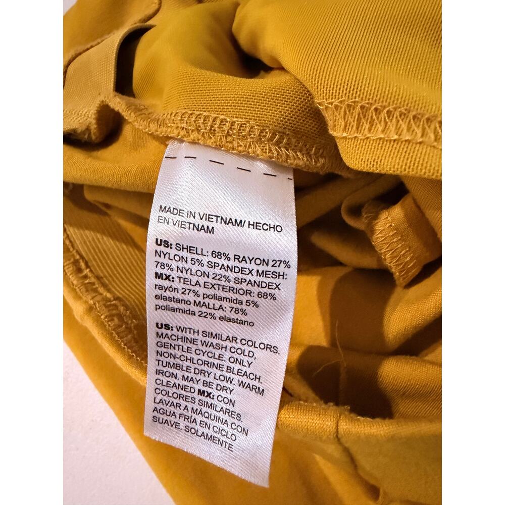 Chico's Pull on wide leg yellow pants 0r or size 4 - Picture 4 of 6